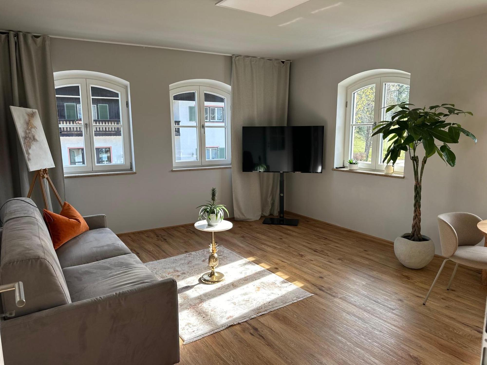 Vaicun Stays - Luxury Apartments - Apartments Mit Blick Auf Den Tegernsee Gmund am Tegernsee Exterior foto